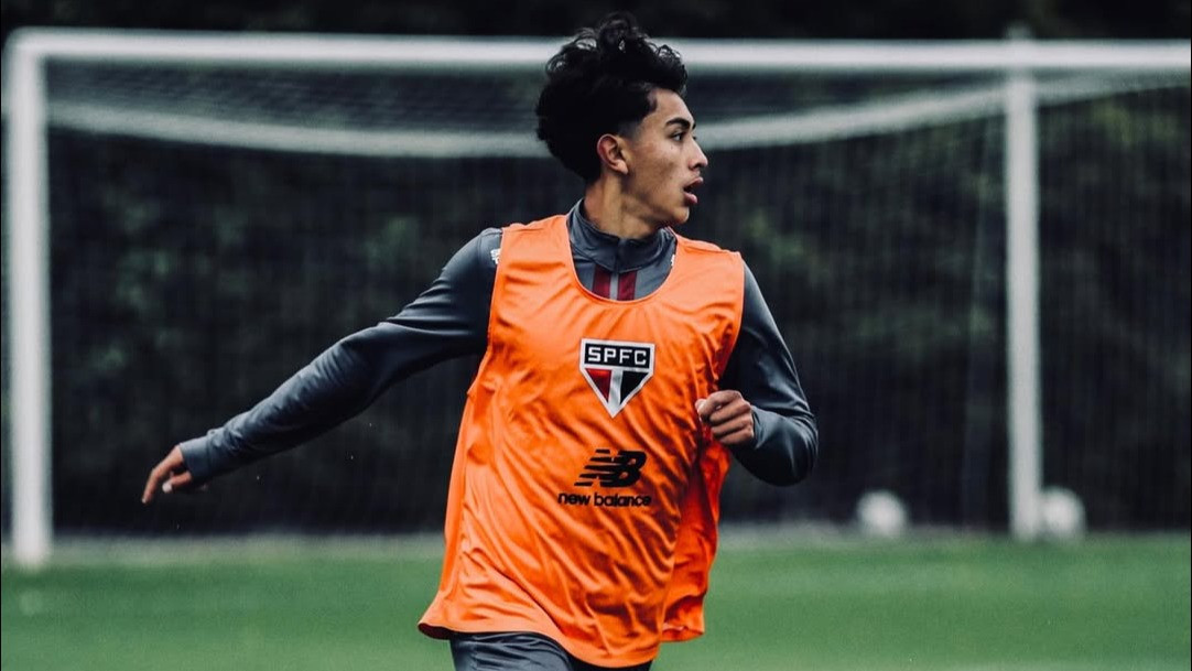 Top 3 Bola: Blak-blakan Perasaan Miliano Jonathans, hingga Welber Jardim Selangkah Lagi Gelar
            - galeri foto