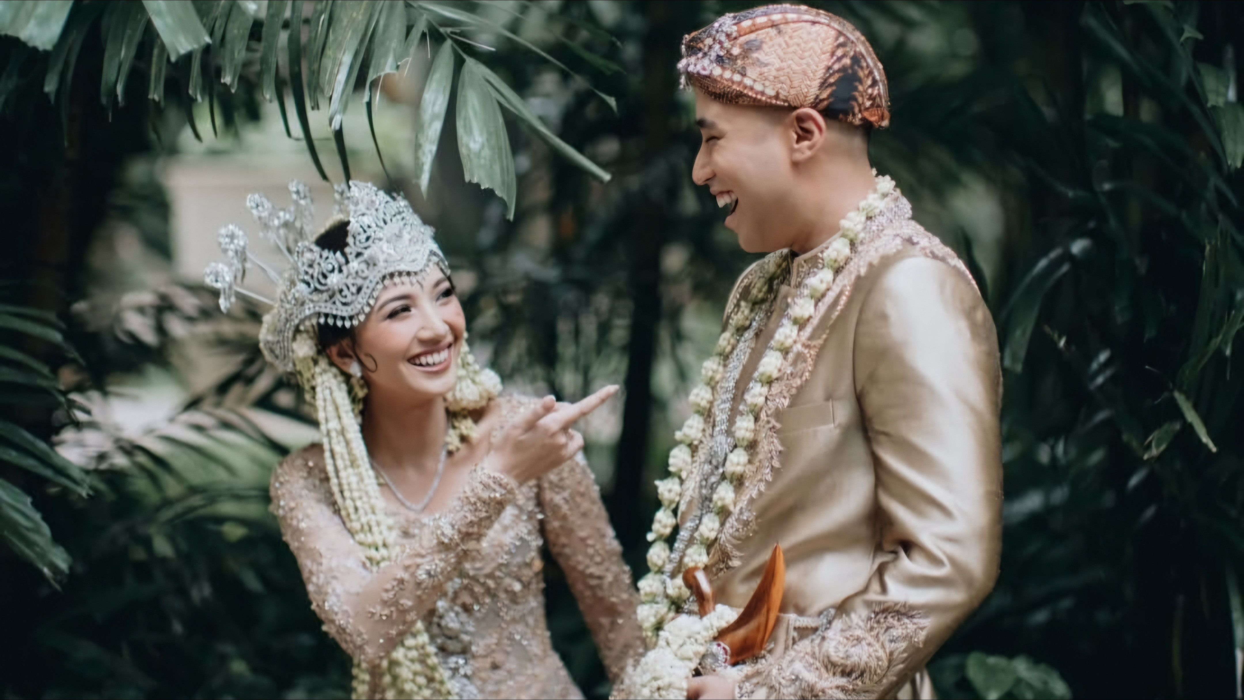 Perjalanan Cinta Vidi Aldiano dan Sheila Dara yang Penuh Perjuangan, Kini Dipisahkan Maut
            - galeri foto