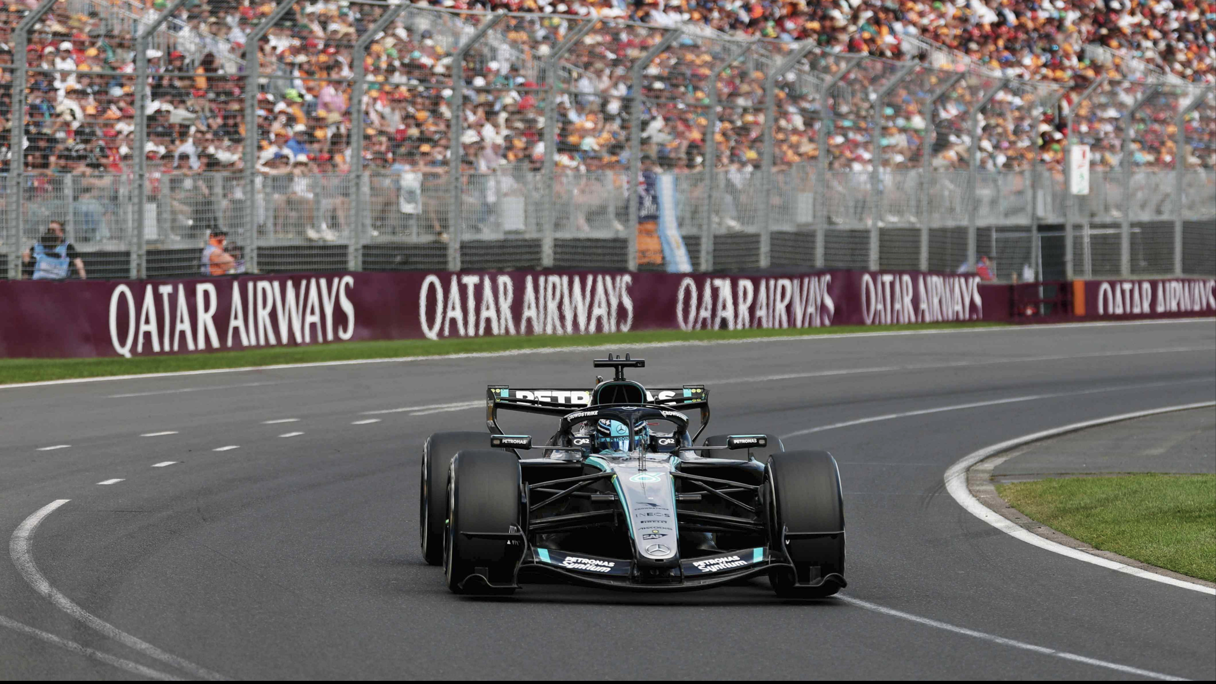 Dua pembalap Mercedes, George Russell di F1 GP Australia 2026