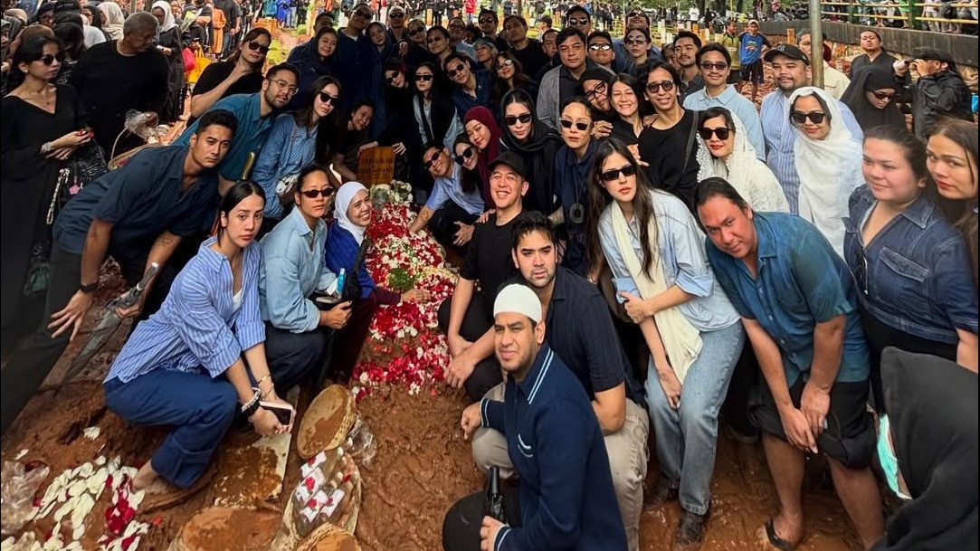 Bukan Hanya sebagai Penyanyi, Habib Jafar Terkagum-kagum pada Julukan yang Disematkan untuk Vidi Aldiano
            - galeri foto