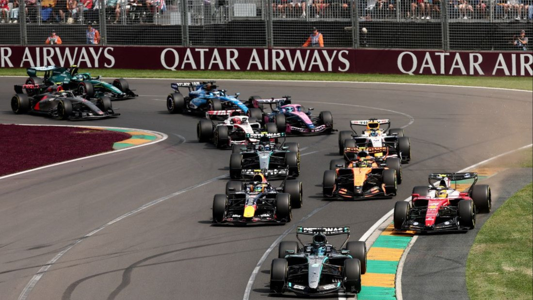 Charles Leclerc Terang-terangan Sebut Strategi Ferrari Terlalu Berisiko di F1 GP Australia 2026, Kenapa?
            - galeri foto