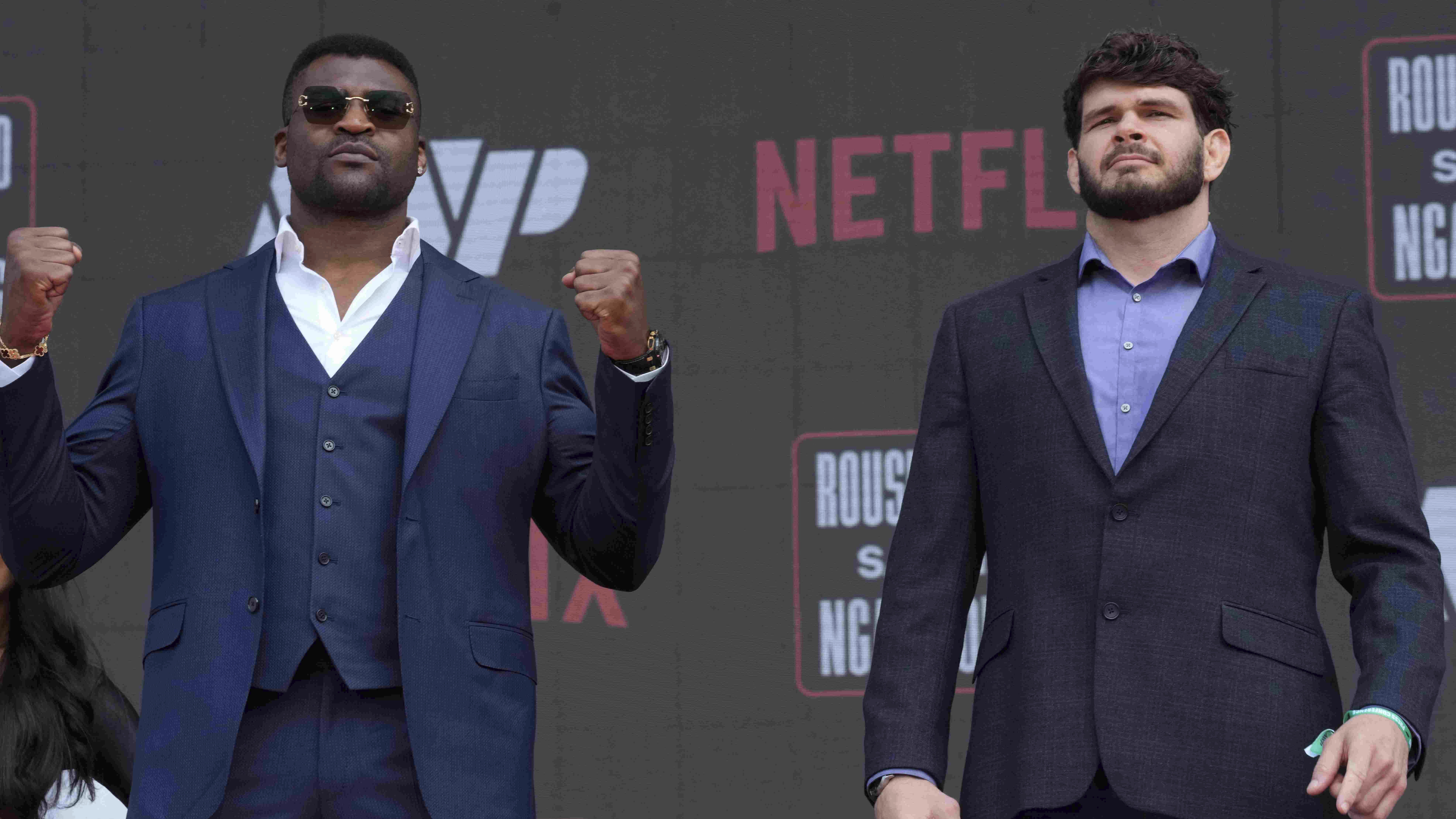Francis Ngannou comeback lawan Philipe Lins di duel MMA.