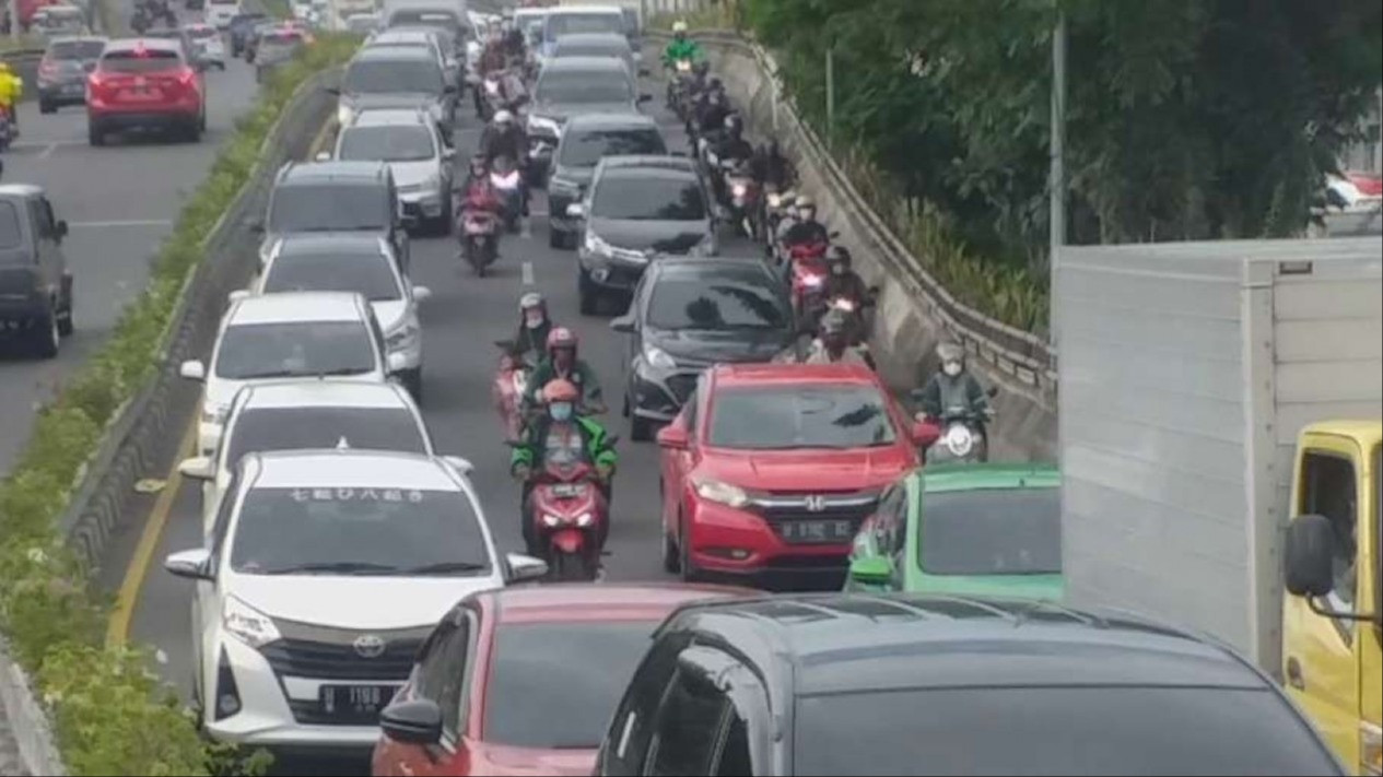 Mudik 2026: Cara Shalat di Mobil saat Macet-macetan