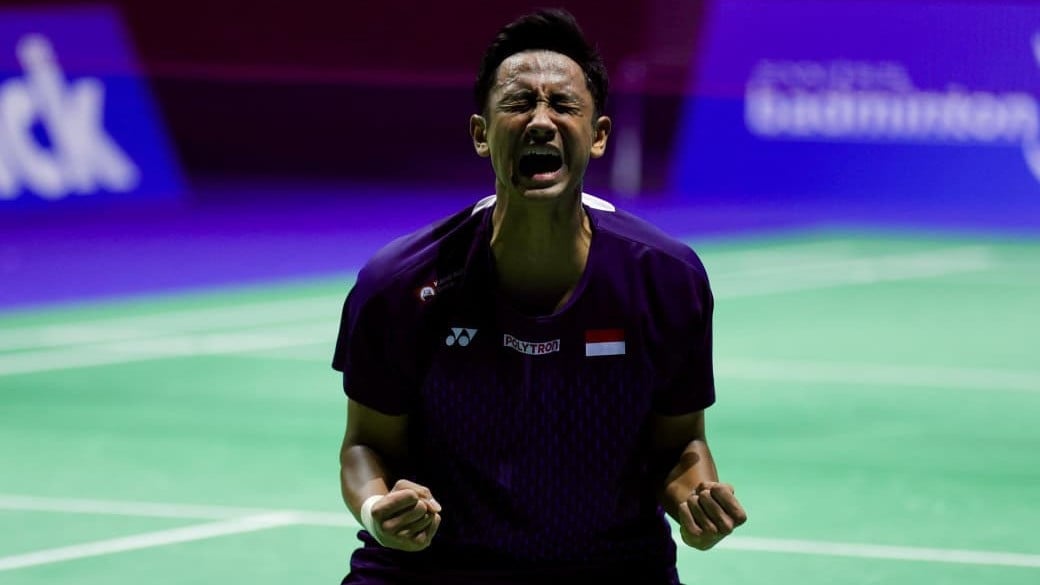 Selebrasi Alwi Farhan usai kalahkan Li Shi Feng di Semifinal Swiss Open 2026