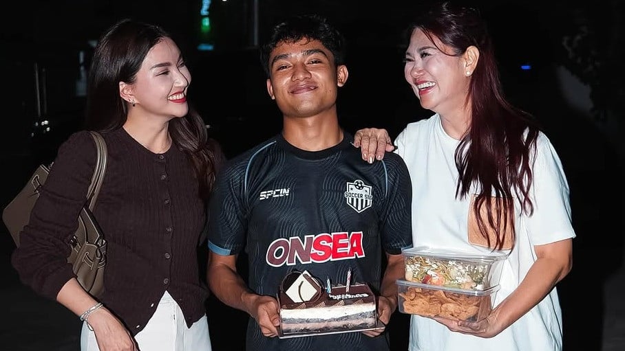 Kejutan ulang tahun Betrand Peto dari Sarwendah