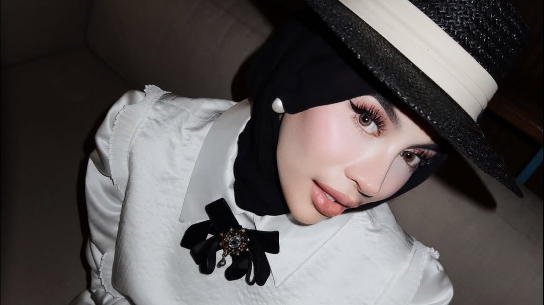 Selebgram Emy Aghnia alias Aghnia Punjabi