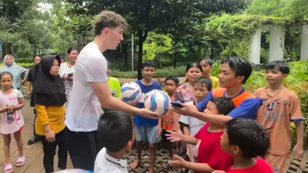 Tak Mau Tutupi Lagi, Ole Romeny Sudah  Terlalu Cinta  dengan Indonesia Tawamu Menginspirasiku!