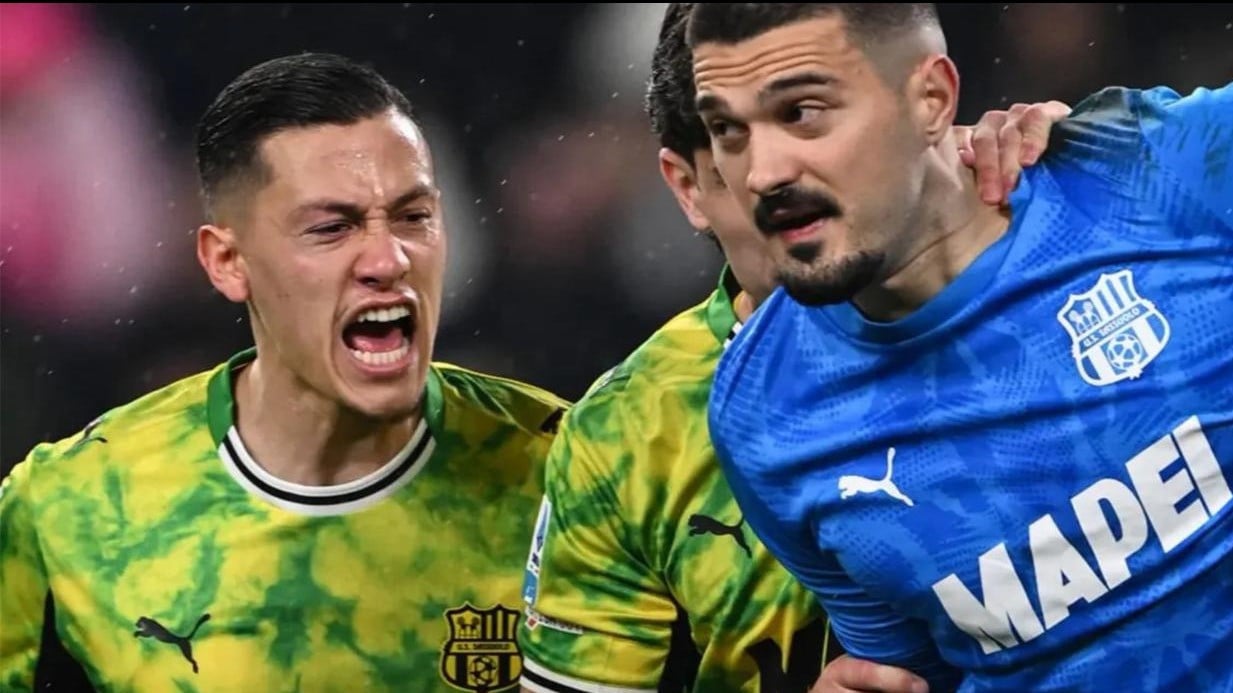 Bek Timnas Indonesia, Jay Idzes, saat memperkuat Sassuolo