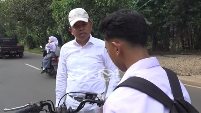 Dedi Mulyadi ngamuk lihat siswa SMA tak ada yang pakai helm