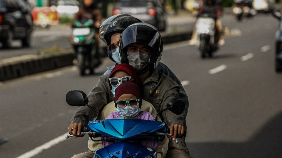 Sejumlah pemudik sepeda motor mulai padati kawasan jalan raya kalimalang, Jakarta Timur, Selasa (24/3/2026)