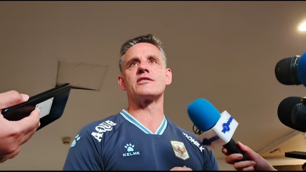 Pelatih Timnas Indonesia John Herdman di sesi wawancara bersama media, Selasa (24/3/2026)