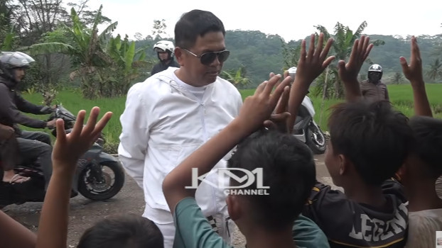 Dedi Mulyadi tegur anak SD yang bawa motor