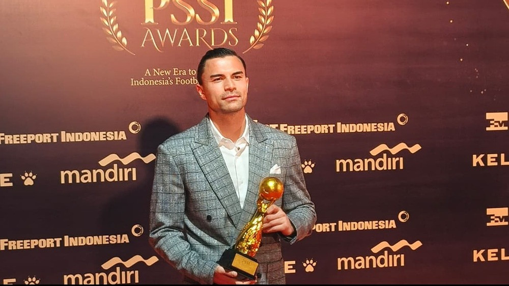 Kata-Kata Berkelas Maarten Paes usai Kalahkan Emil Audero sebagai Kiper Terbaik Timnas Indonesia di PSSI Awards 2026
            - galeri foto