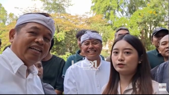 Dedi Mulyadi mengunjungi Kebun Binatang Bandung