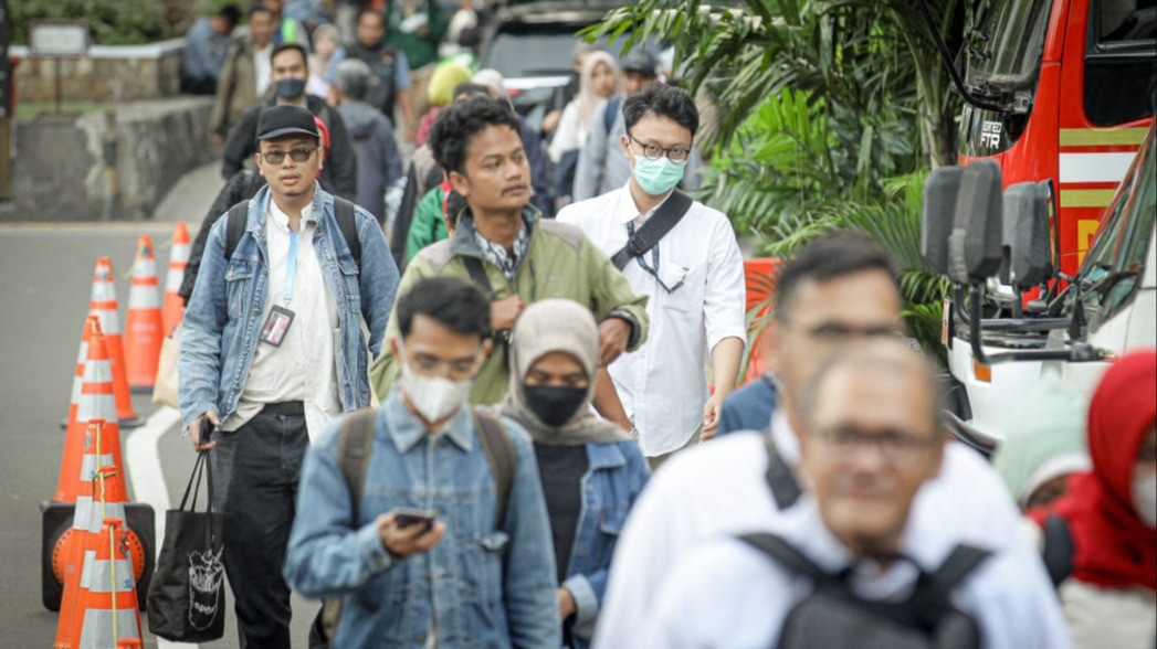 Berita Foto: WFH Tiap Jumat Diberlakukan, ASN di Balai Kota Mulai Bersiap