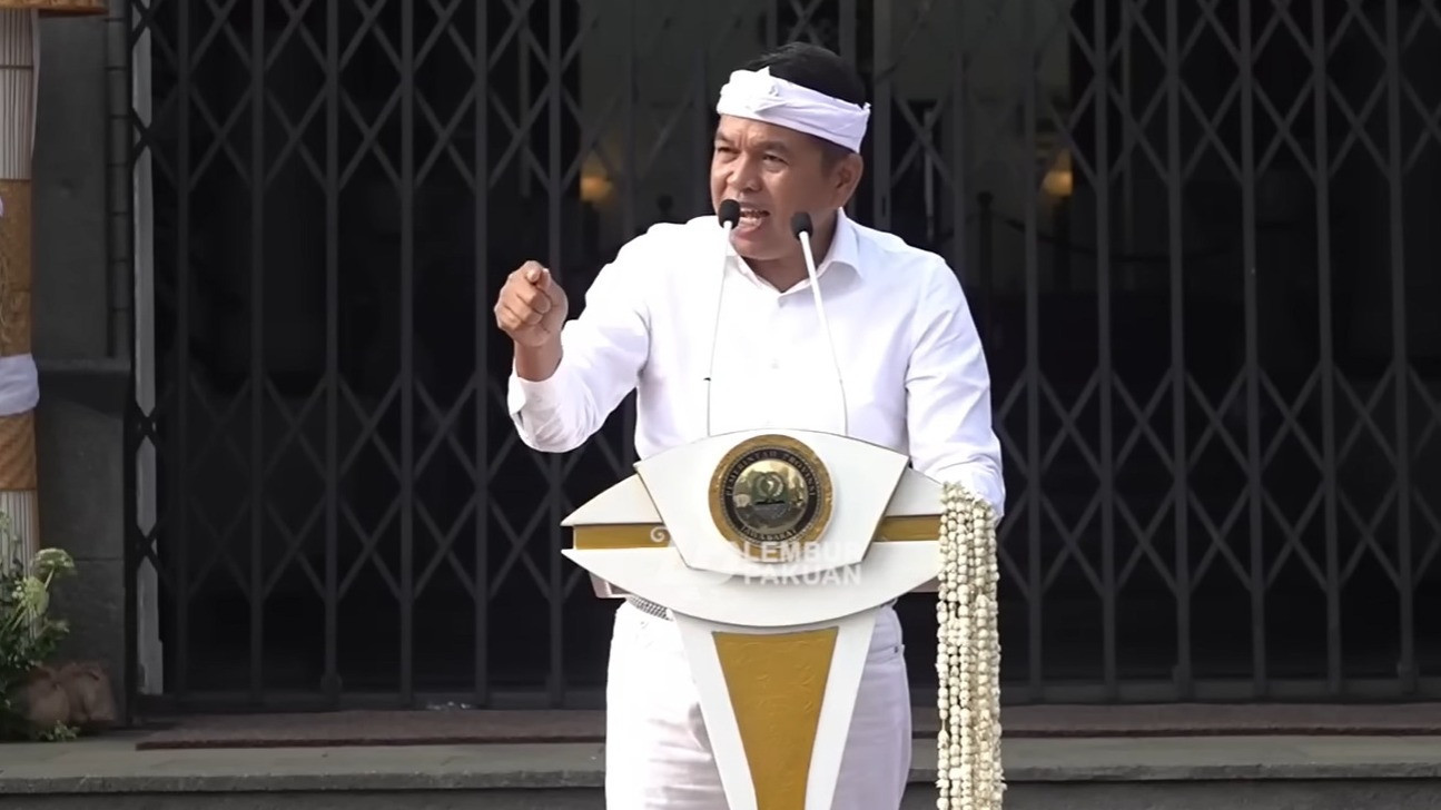 Gubernur Jawa Barat, Dedi Mulyadi (KDM) ungkap rencana rekrut tamatan SD sebagai tenaga teknis yang kerja nyata di lapangan