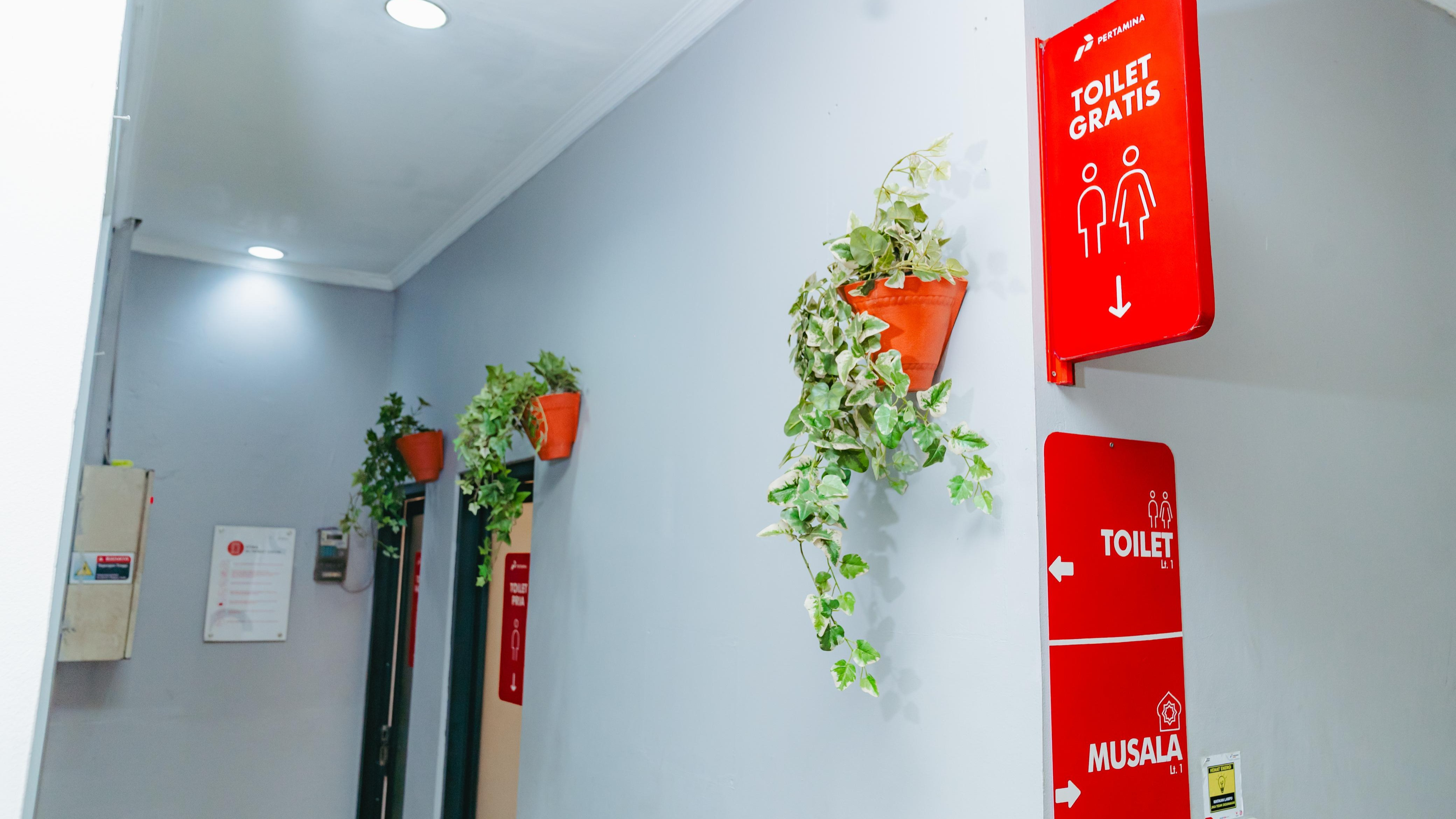 Pertamina Patra Niaga terus memperkuat transformasi layanan energi melalui program Retail Make Over Stasiun Pengisian Bahan Bakar Umum (SPBU).