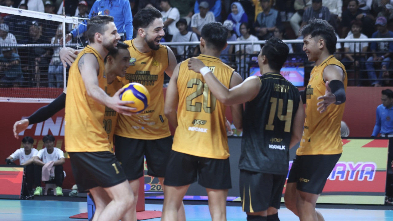 Selebrasi pemain Jakarta Bhayangkara Presisi di final four Proliga 2026