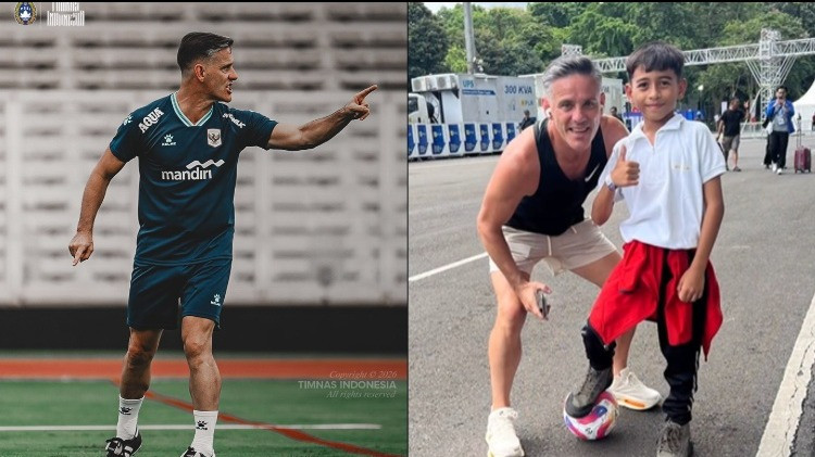 Pelatih Timnas Indonesia John Herdman ladeni ajakan foto seorang bocah