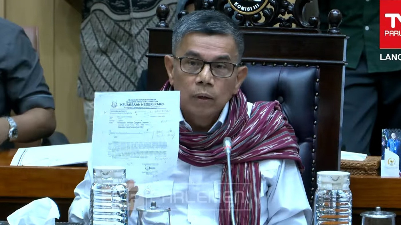 Anggota Komisi III DPR RI Hinca Panjaitan dalam rapat Komisi III DPR RI di Senayan, Jakarta, Kamis (2/4/2026).