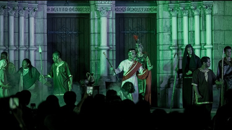 Gereja Katedral Jakarta menggelar ibadah Jumat Agung