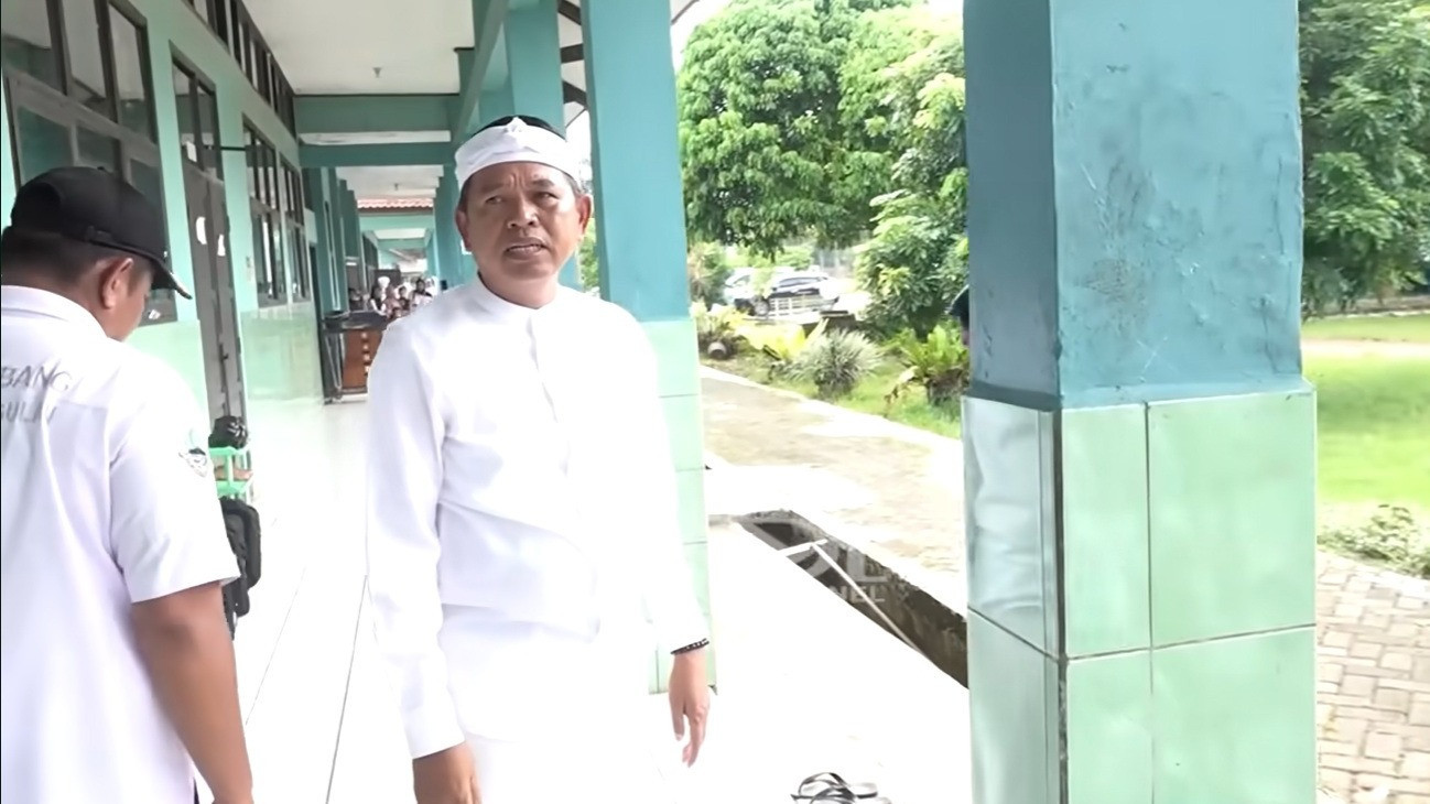 Dedi Mulyadi (KDM) murka menduga adanya temuan laporan palsu program kerja BYD dan VinFast saat sidak ke SMKN 2 Subang