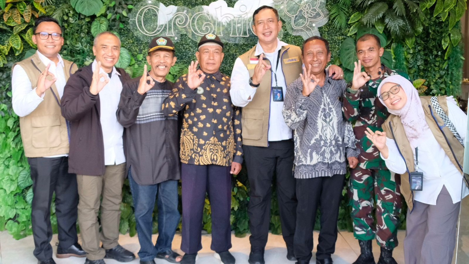 Direktur Utama Perum BULOG Dr. Ahmad Rizal Ramdhani, melakukan kunjungan kerja ke PT Gendhis Multi Manis (GMM) di Blora pada Jum at (03/04)