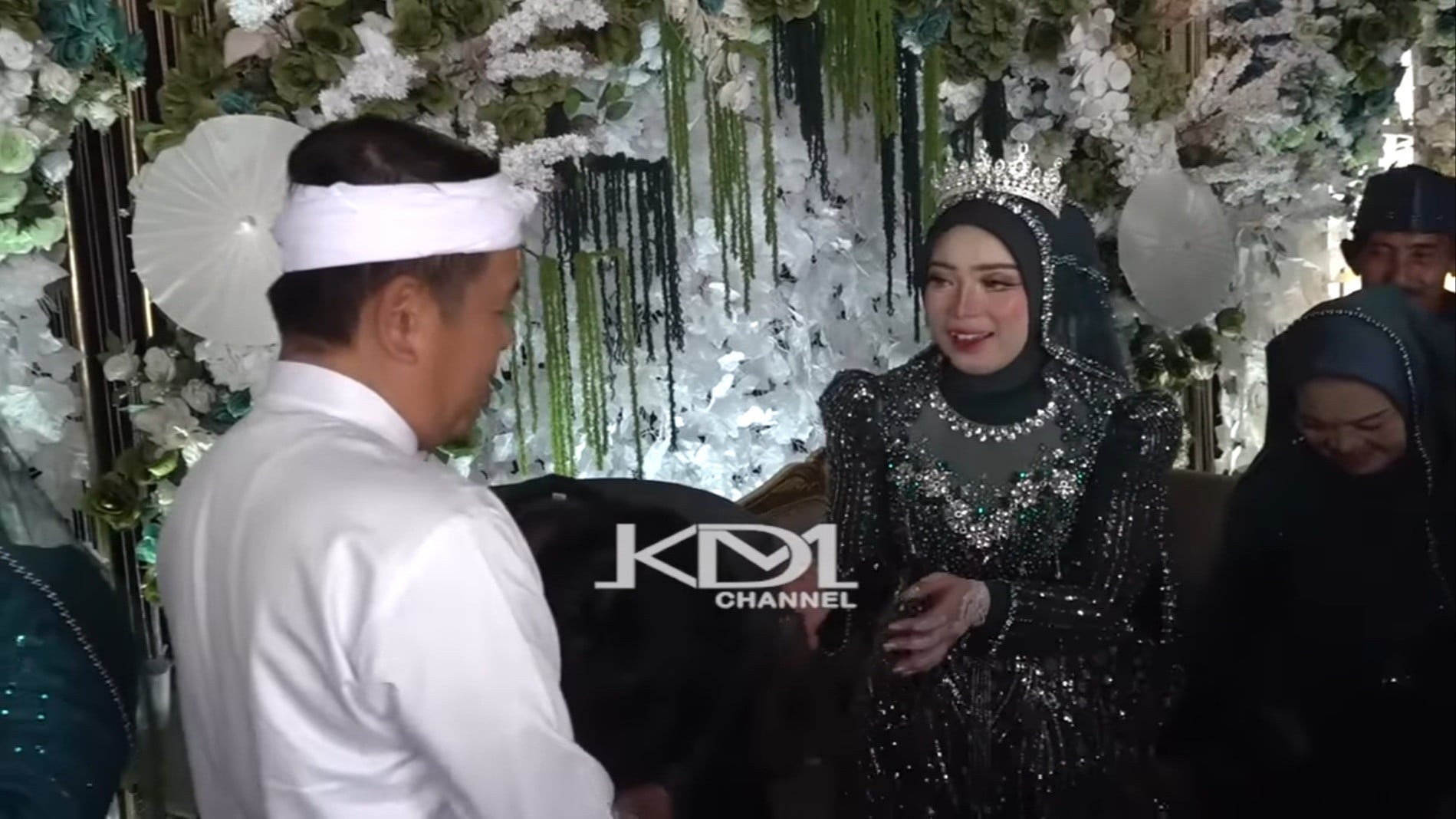 Dedi Mulyadi datang ke pernikahan warga