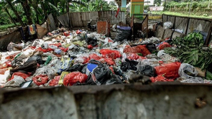 Krisis Kapasitas TPS, Sampah Meluber di Kawasan Pondok Kelapa