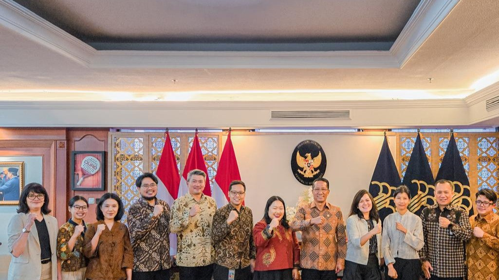 Bertemu Menteri Hukum, Platform Digital Berkomitmen Mendukung Aturan Pemerintah terkait Perlindungan Anak
            - galeri foto