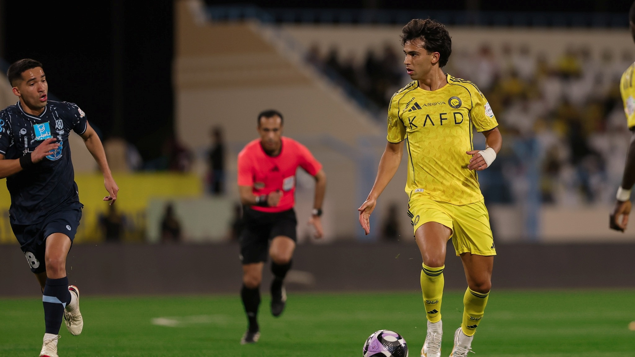 Al Okhdood vs Al Nassr 0-2: Ronaldo dkk Makin Anteng di Puncak Klasemen Liga Pro Saudi 2025/2026
            - galeri foto