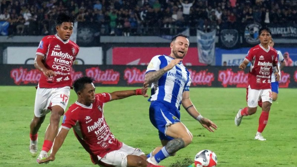 Persib Bandung vs Bali United