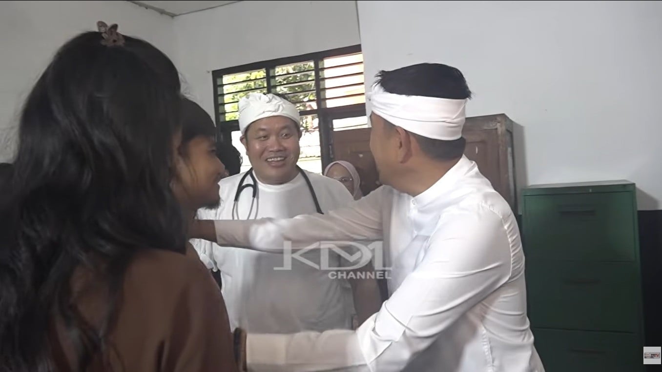 Pemuda 32 tahun ikut sunatan massal yang digelar KDM