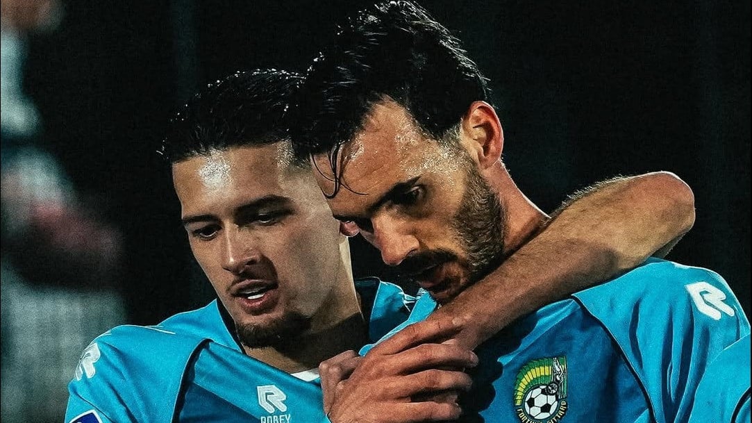 Bek Timnas Indonesia, Justin Hubner (kiri) di Liga Belanda