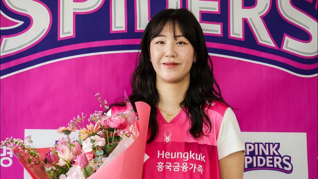 Mantan pemain Red Sparks, Jung Ho-young resmi gabung Pink Spiders untuk Liga Voli Korea 2026-2027.