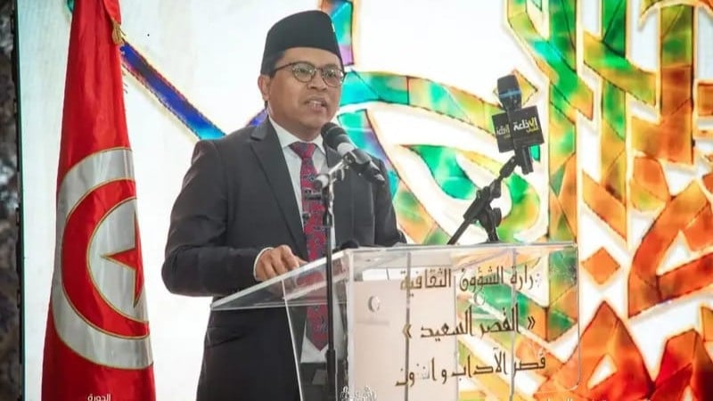 Duta Besar Republik Indonesia untuk Tunisia Zuhairi Misrawi berbicara di Pameran Buku Internasional Tunisia ke-40