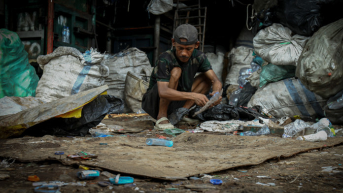 Lensa Berbicara: Limbah Plastik Jadi Sumber Penyambung Hidup Warga Pancoran Jakarta
