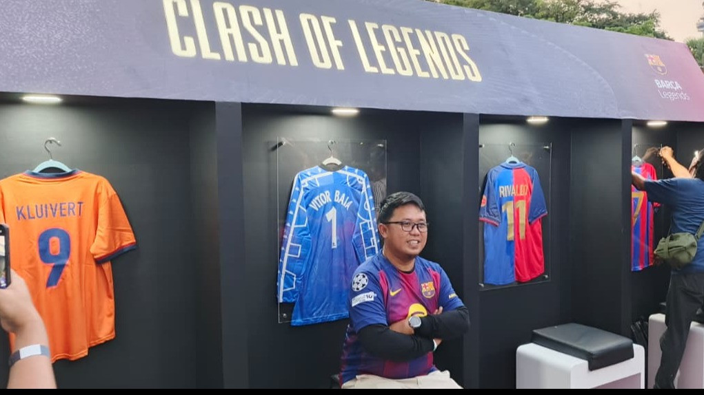 Pameran Jersey Barca Legends