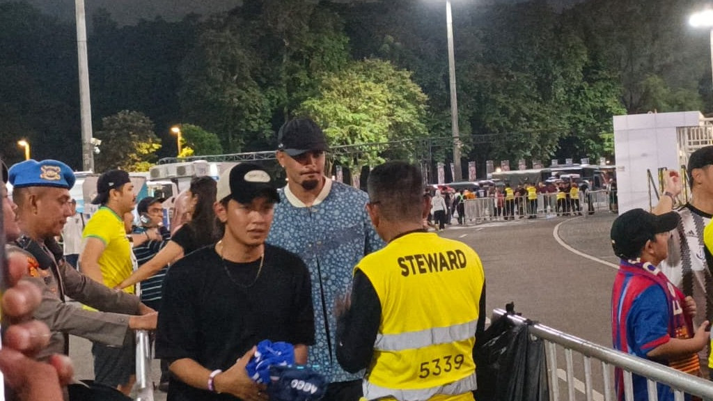 Pemain Persib Bandung, Layvin Kurzawa