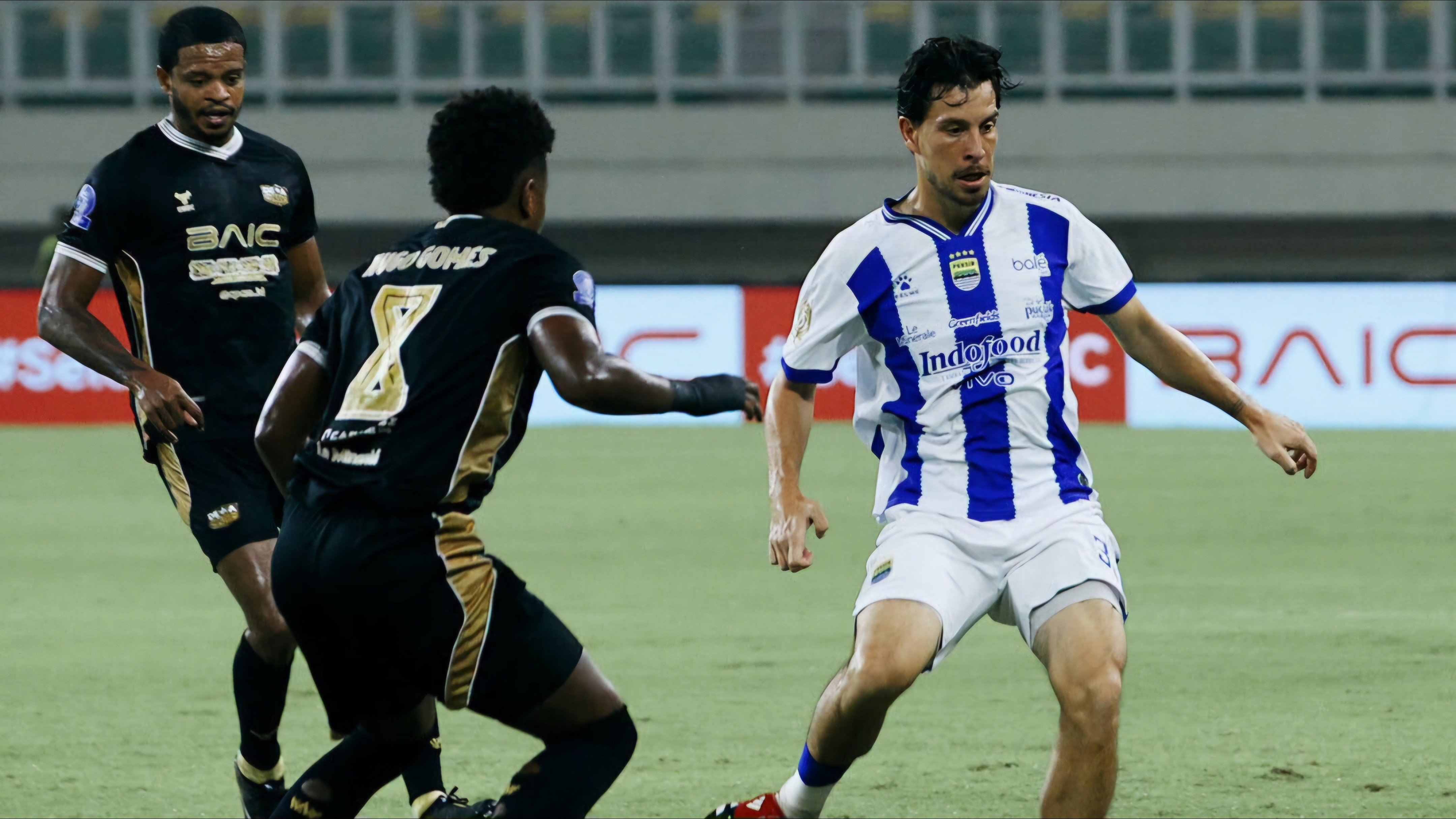 Persib Saat Lawan Dewa United