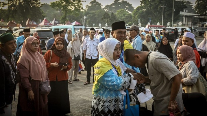 Bingkai Air Mata dan Harapan Iringi Keberangkatan Perdana Jemaah Haji 2026