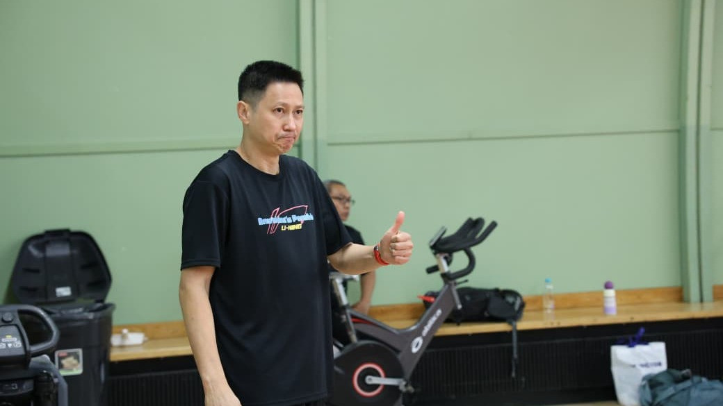 Pelatih tunggal putra, Indra Widjaja saat mendampingi tim Indonesia di Piala Thomas dan Uber 2026