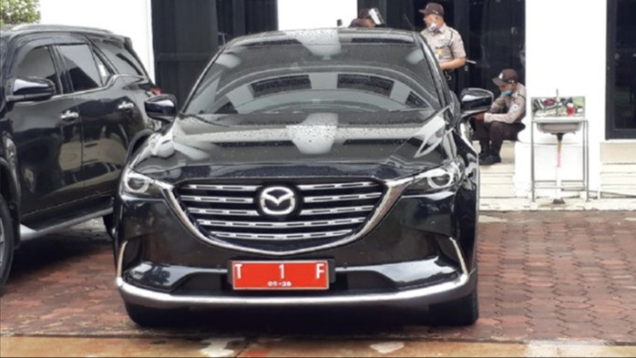 Mobil Dinas Bupati Karawang, Aep Saepuloh