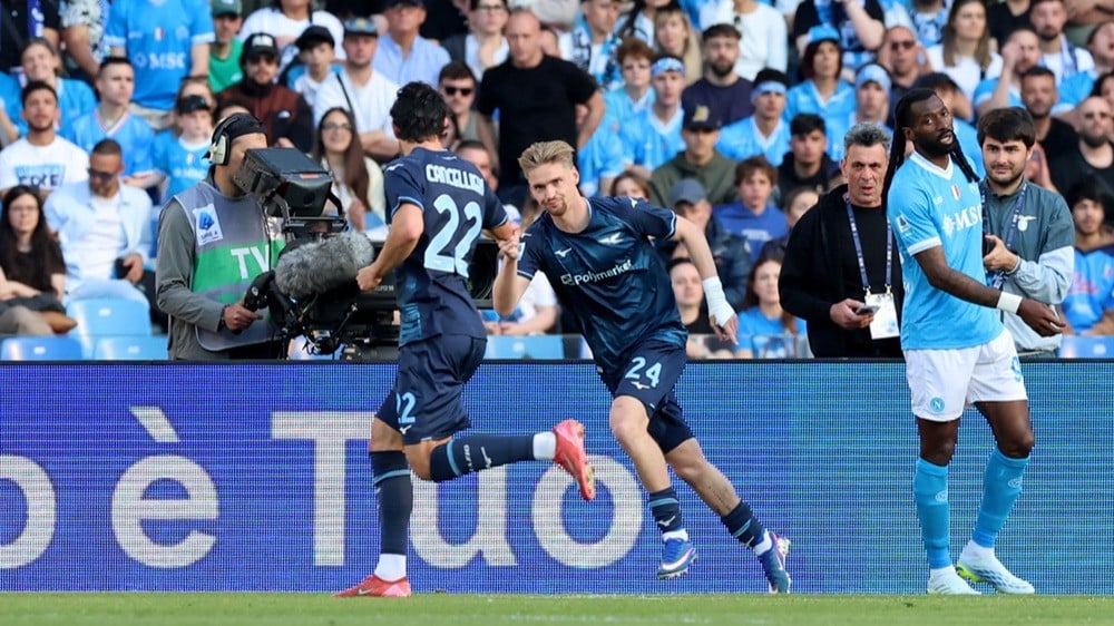 Pemain Lazio Kenneth Taylor