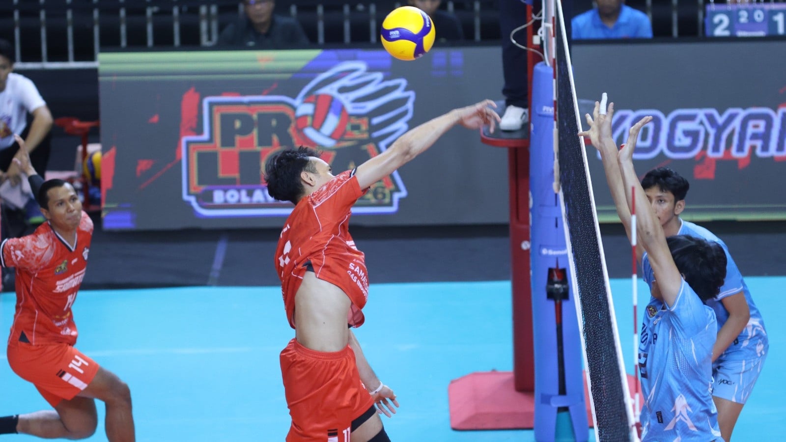 Surabaya Samator vs Jakarta Garuda Jaya