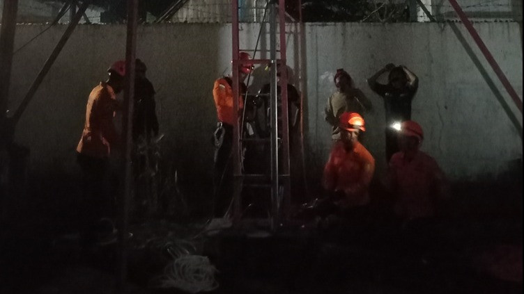 Diputus Pacar, Pemuda Asal Sleman Panjat Menara BTS Setinggi 42 Meter di Sidoarjo