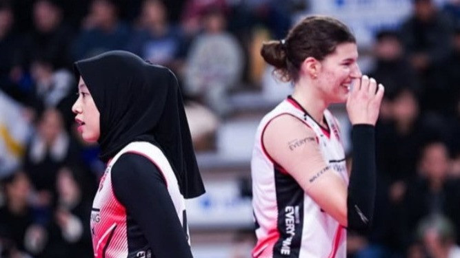 Megawati Hangestri dan Vanja Bukilic saat di Red Sparks