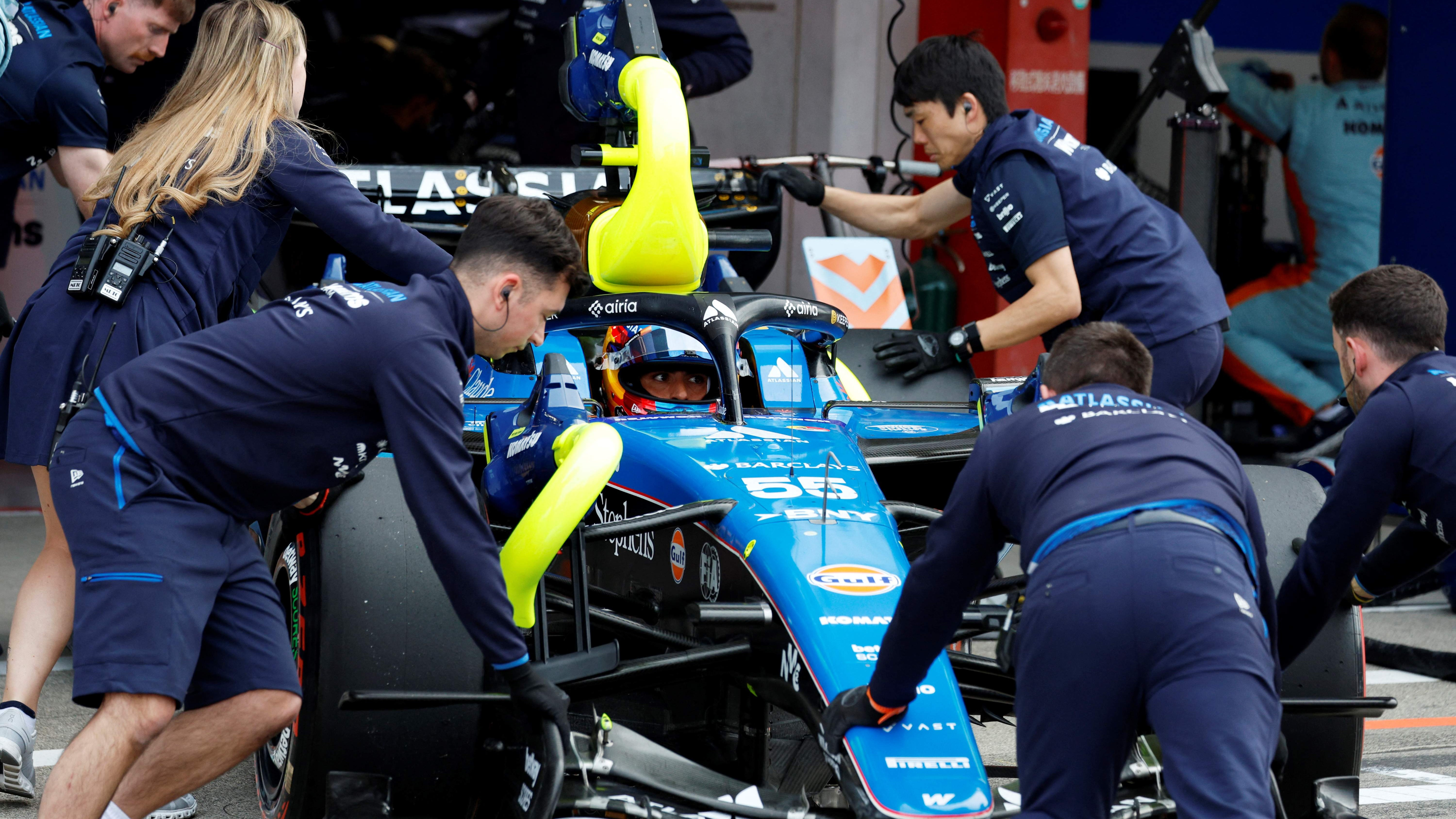 Pemabalap Williams, Carlos Sainz di F1 2026