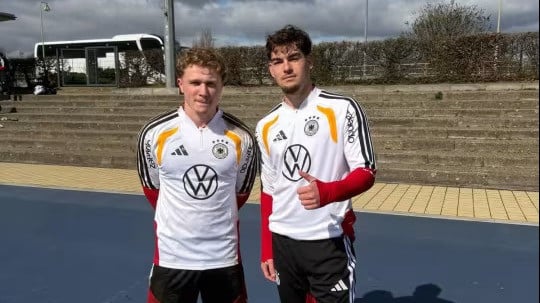 Mengenal Reno Munz, Bek Rp26 Miliar yang Bakal Jadi Saingan Jay Idzes hingga Rizky Ridho di Timnas Indonesia
            - galeri foto