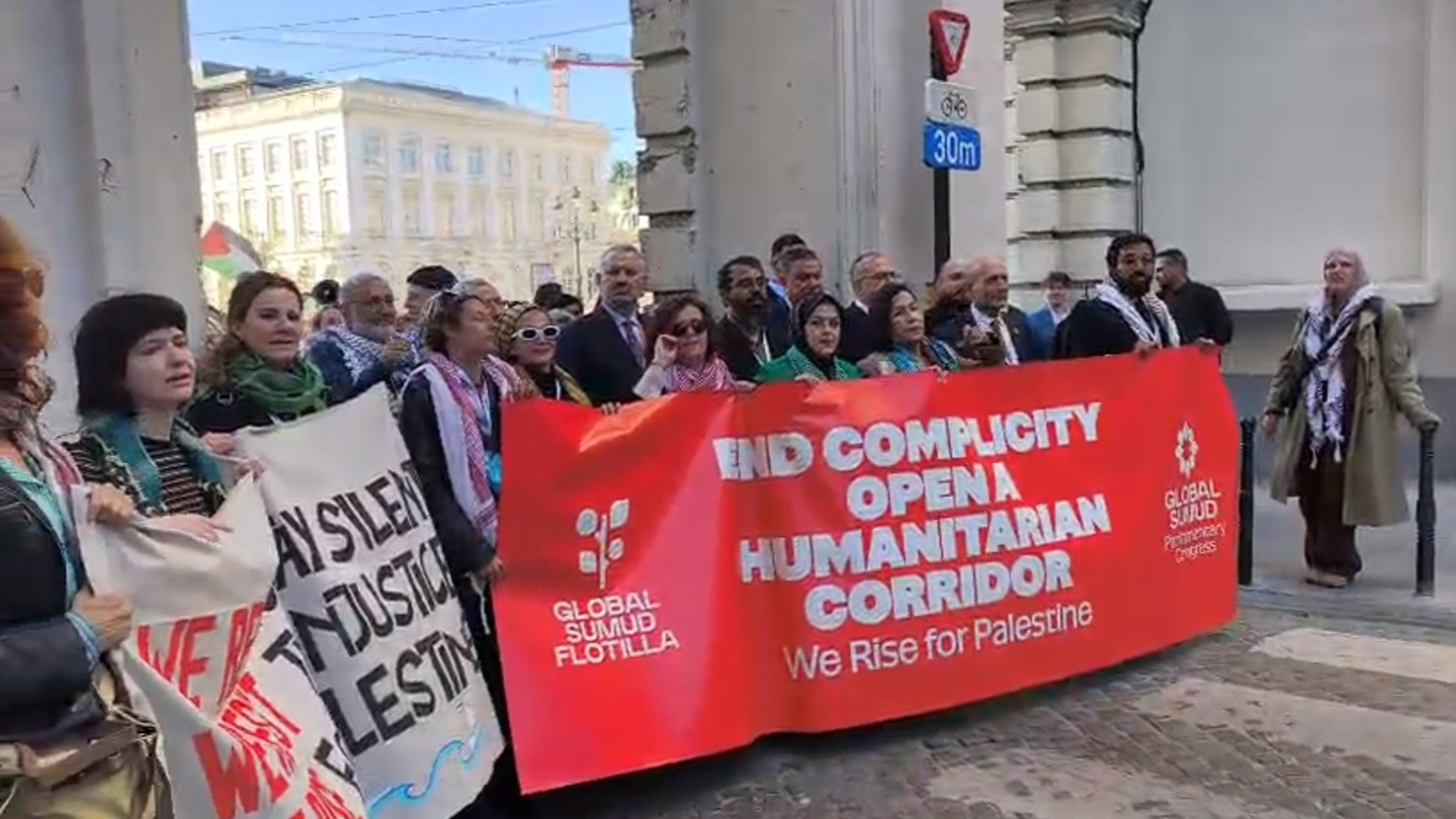 Misi kemanusiaan Global Sumud Flotilla (GSF) 2026 di Pelabuhan Syracuse, Italia, Kamis (23/4/2026).